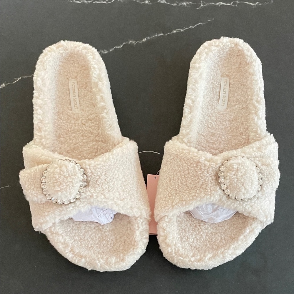 Victoria’s Secret Slippers NWT
